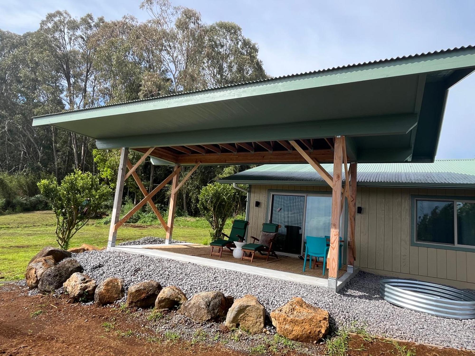Mahana House Country