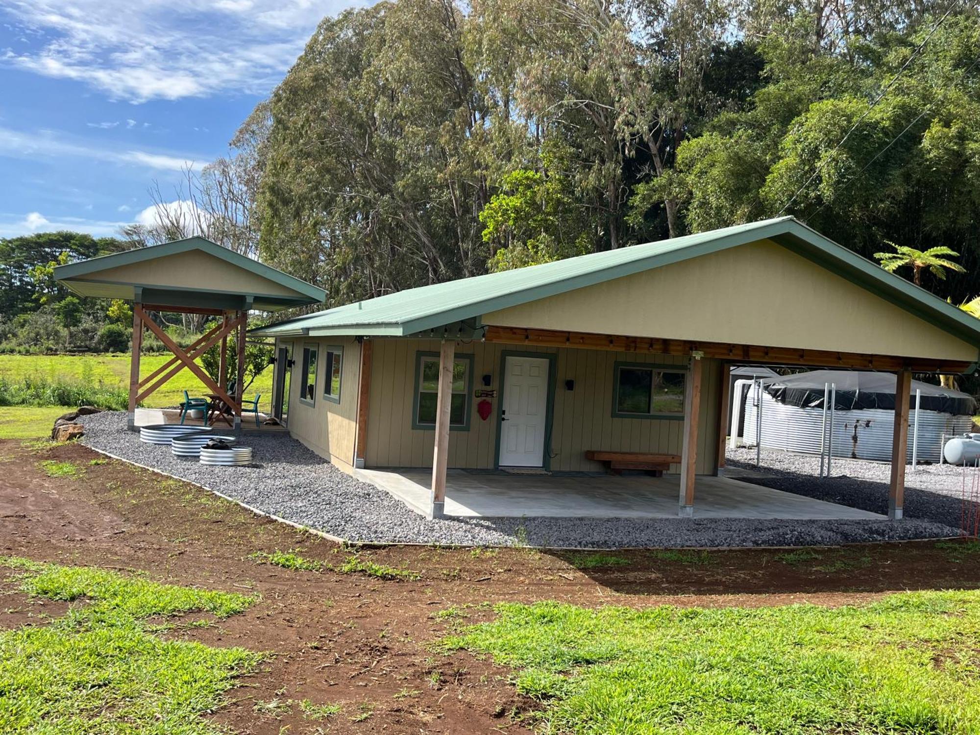 Mahana House Country