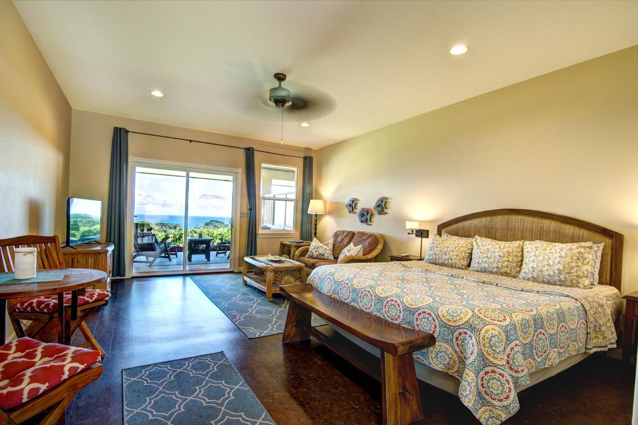 Inn Mahana House Country