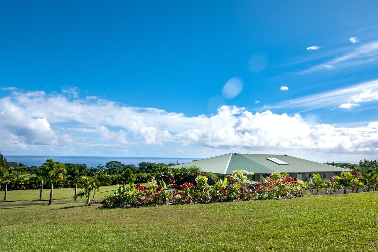 Mahana House Country