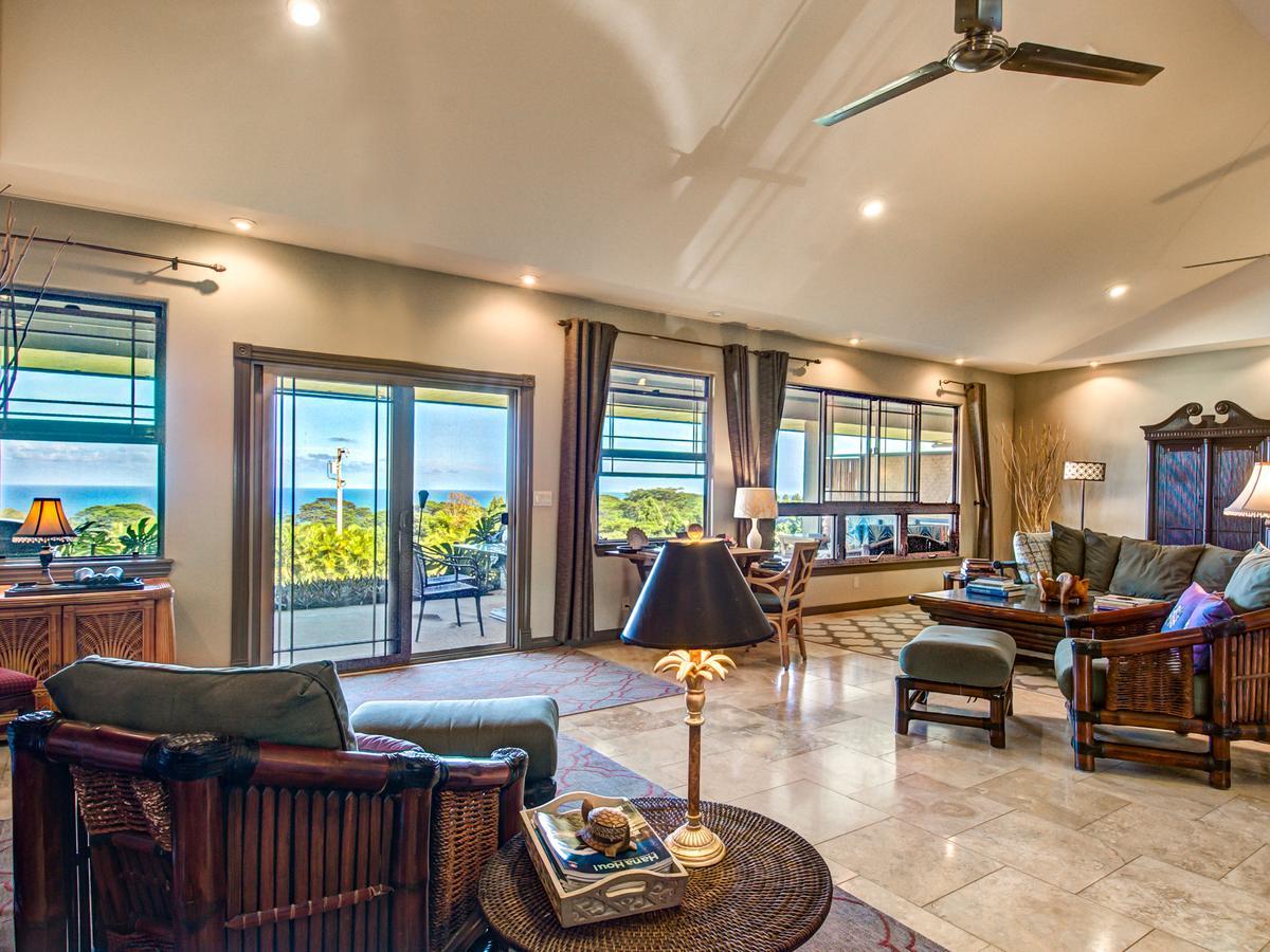 Mahana House Country