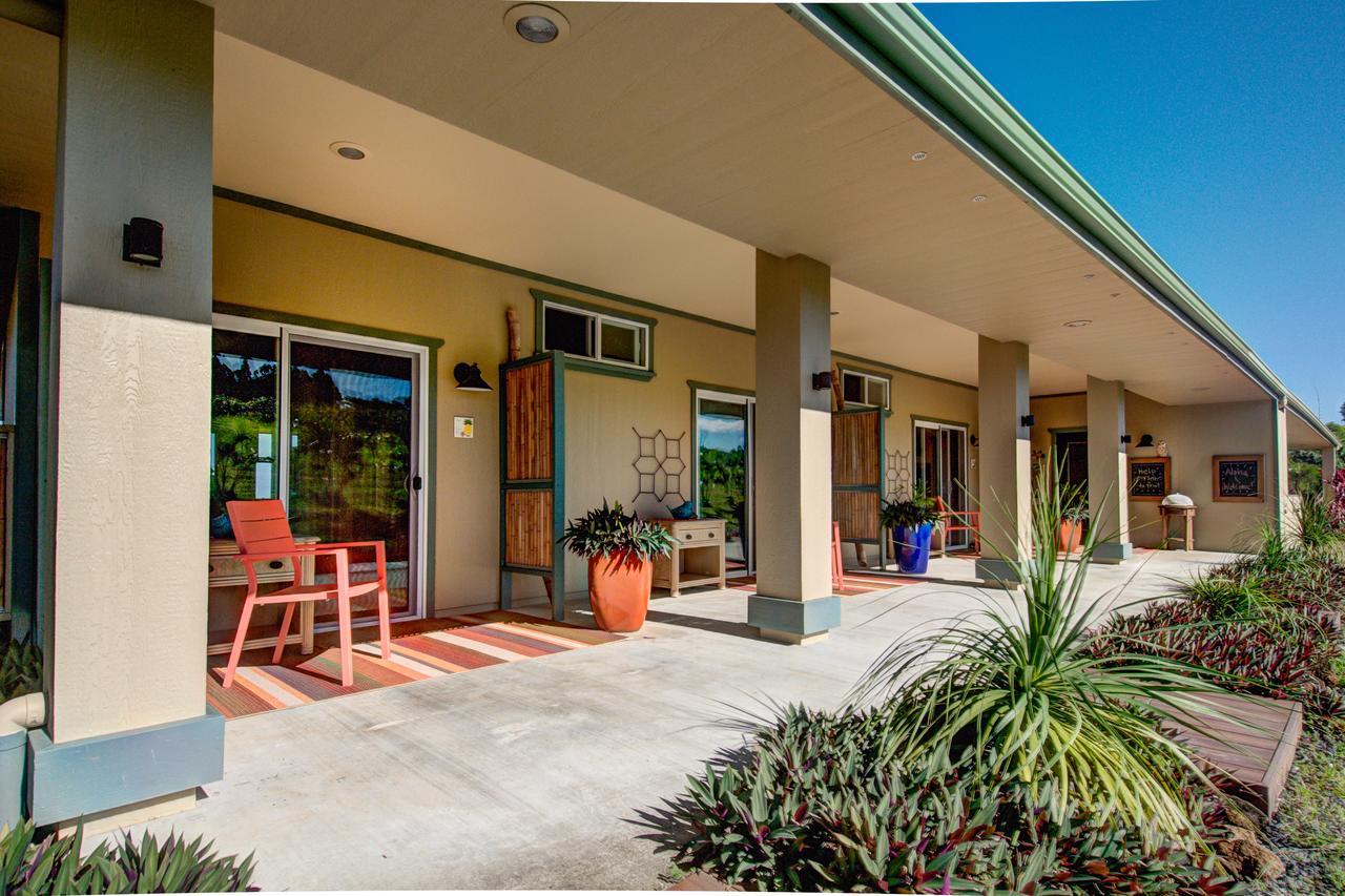Inn Mahana House Country
